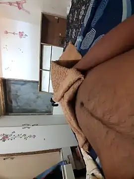 raji9290 online show from 02/17/25, 06:42