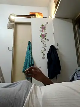 raji9290 online show from 02/05/26, 12:37