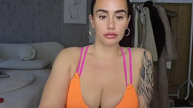 LibbyLoveHeartx online show from 11/19/25, 08:14