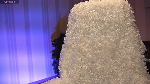 Danielle Thomas online show from 01/10/25, 01:20