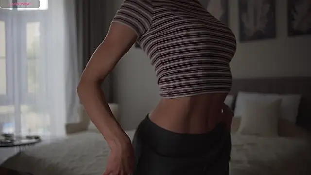 Danielle Thomas online show from 09/13/25, 03:12