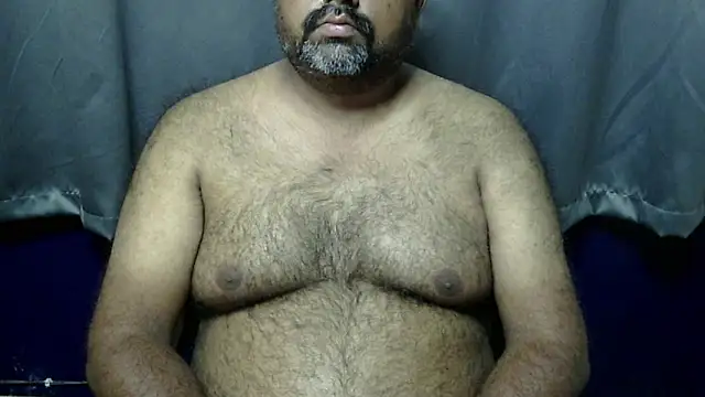 Snapshot of hairysubcub_70 chatting on 05/10/26, 03:23 hairysubcub 70 online show from 05/10/26, 03:23