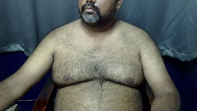 Snapshot of hairysubcub_70 chatting on 05/15/26, 07:59 hairysubcub 70 online show from 05/15/26, 07:59