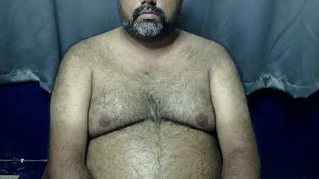 Snapshot of hairysubcub_70 chatting on 05/16/26, 11:20 hairysubcub 70 online show from 05/16/26, 11:20