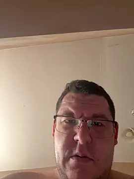 Snapshot of Tomi2244 chatting on 02/16/26, 07:48 Tomi2244 online show from 02/16/26, 07:48