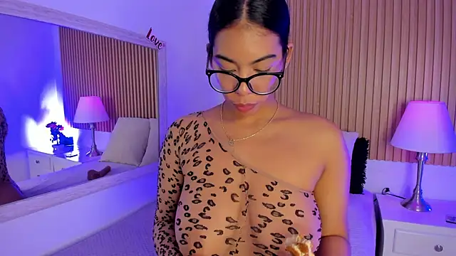 GenesisRuiz online show from 03/08/25, 09:40