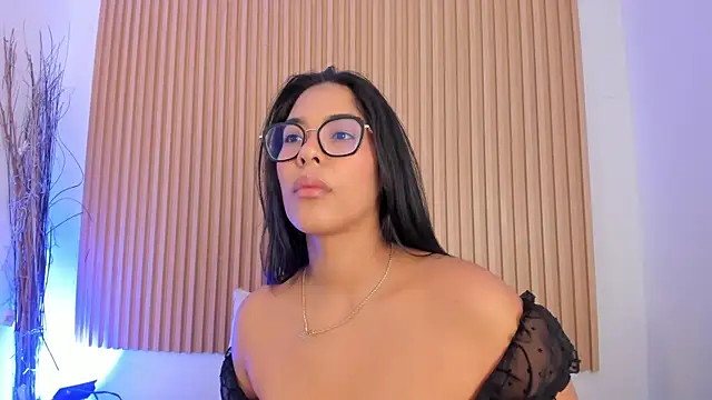 Snapshot of GenesisRuiz chatting on 06/08/26, 12:38 GenesisRuiz online show from 06/08/26, 12:38