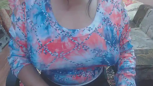 Snapshot of Mahikhanna_ chatting on 03/05/25, 08:32 Mahikhanna online show from 03/05/25, 08:32