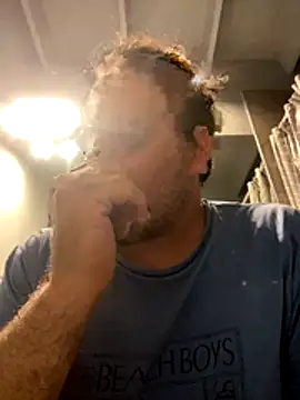 carlos01172011 online show from 10/31/25, 02:01