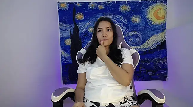 Snapshot of cutie_and_slutty chatting on 03/15/25, 10:44 cutie and slutty online show from 03/15/25, 10:44