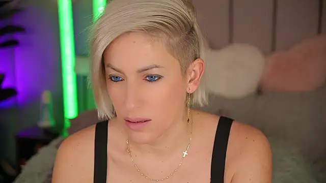 VickySecret96 online show from 11/27/25, 05:59