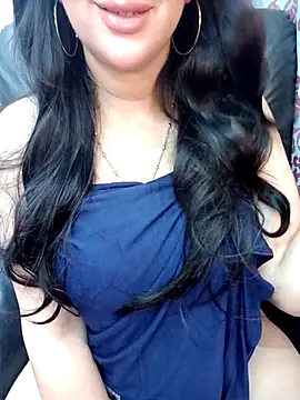 Snapshot of Queen_sousou chatting on 02/15/25, 11:58 Queen sousou online show from 02/15/25, 11:58