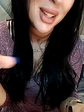 Snapshot of Queen_sousou chatting on 11/19/25, 02:44 Queen sousou online show from 11/19/25, 02:44