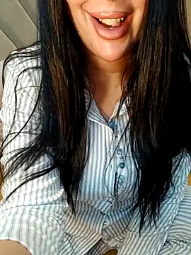 Snapshot of Queen_sousou chatting on 12/18/25, 08:26 Queen sousou online show from 12/18/25, 08:26