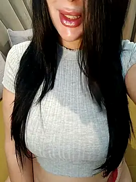 Snapshot of Queen_sousou chatting on 12/21/25, 10:22 Queen sousou online show from 12/21/25, 10:22