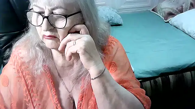 LolkaAlyss online show from 01/18/26, 04:33