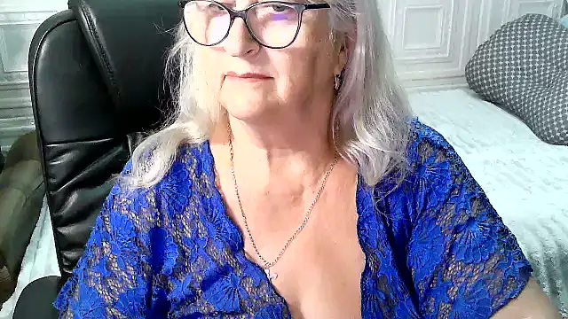 Snapshot of LolkaAlyss chatting on 07/18/26, 08:56 LolkaAlyss online show from 07/18/26, 08:56