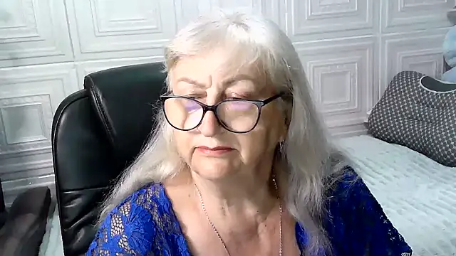 Snapshot of LolkaAlyss chatting on 07/21/26, 02:03 LolkaAlyss online show from 07/21/26, 02:03