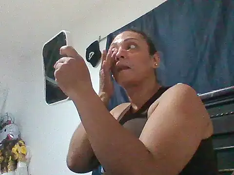 Snapshot of HallyGirlHot chatting on 08/03/26, 04:33 HallyGirlHot online show from 08/03/26, 04:33