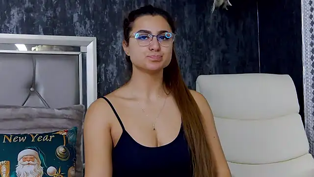 Snapshot of NicolePlay chatting on 01/04/25, 05:48 NicolePlay online show from 01/04/25, 05:48