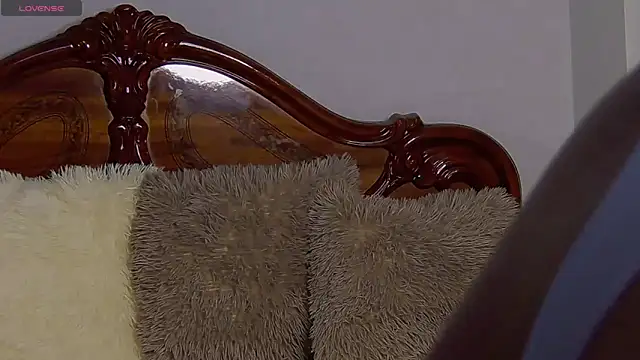 NicolePlay online show from 12/15/25, 07:23