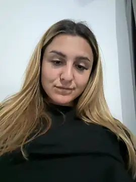 NicolePlay online show from 04/17/26, 08:01