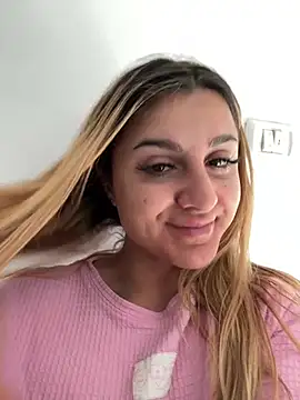 Snapshot of NicolePlay chatting on 05/16/26, 04:53 NicolePlay online show from 05/16/26, 04:53