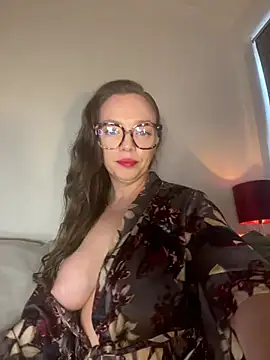 Snapshot of FemDom_RubyKnightXXO chatting on 05/31/26, 06:20 FemDom RubyKnightXXO online show from 05/31/26, 06:20