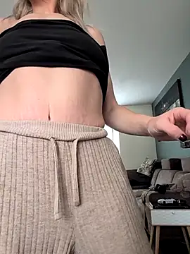 NaomiAndFriends online show from 10/17/25, 11:46