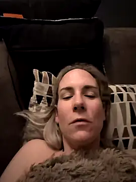 NaomiAndFriends online show from 12/02/25, 05:24