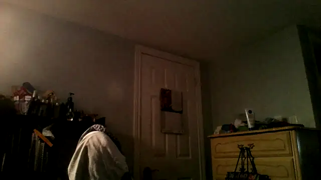 Snapshot of XTRAHORNYONE chatting on 10/01/25, 03:45 XTRAHORNYONE online show from 10/01/25, 03:45