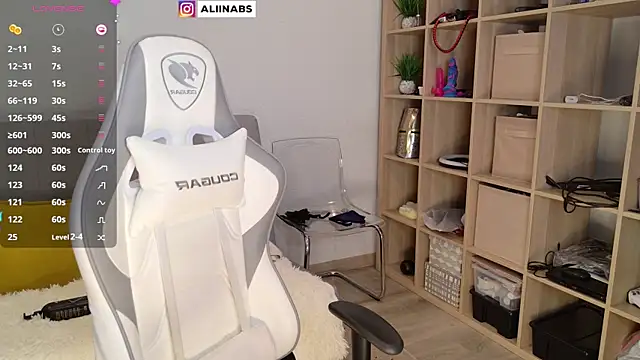 aliiiiiina online show from 02/09/25, 08:45