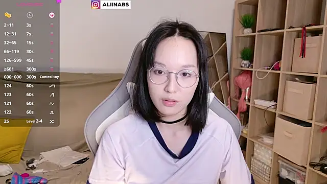 aliiiiiina online show from 03/16/25, 11:47