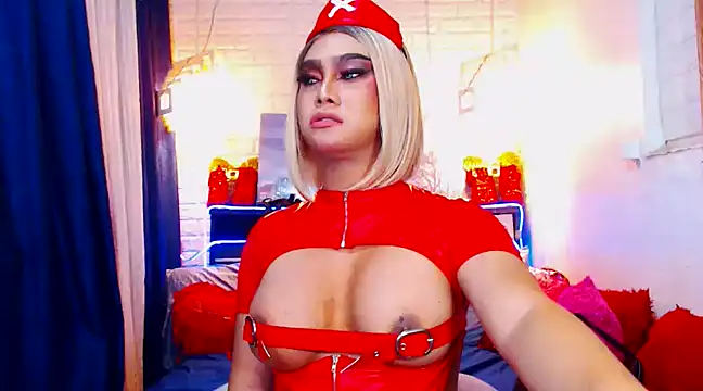 TsGoddessNhicolle online show from 12/06/24, 09:43