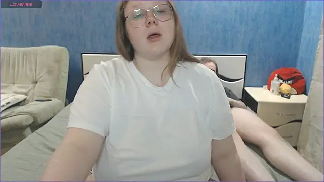 Touch me more please online show from 03/11/25, 02:51