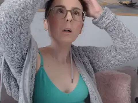 cleophee online show from 02/20/25, 10:05