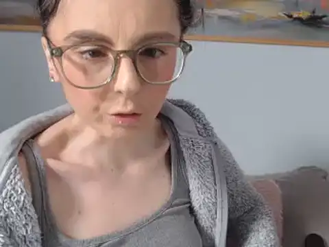 cleophee online show from 03/22/25, 10:28