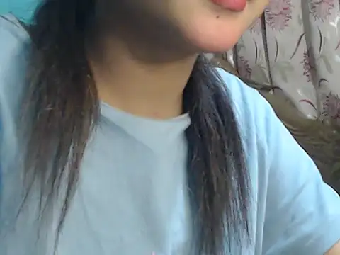 Snapshot of NancyRuvi chatting on 12/23/24, 05:54 NancyRuvi online show from 12/23/24, 05:54