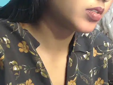 Snapshot of NancyRuvi chatting on 01/28/25, 05:24 NancyRuvi online show from 01/28/25, 05:24