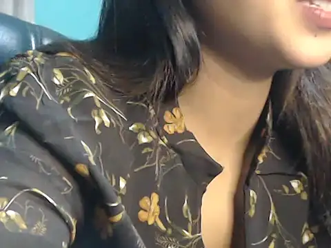 Snapshot of NancyRuvi chatting on 01/28/25, 08:26 NancyRuvi online show from 01/28/25, 08:26