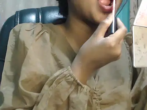 Snapshot of NancyRuvi chatting on 02/13/25, 03:56 NancyRuvi online show from 02/13/25, 03:56