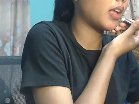 Snapshot of NancyRuvi chatting on 09/10/25, 04:07 NancyRuvi online show from 09/10/25, 04:07