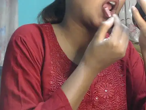 Snapshot of NancyRuvi chatting on 10/08/25, 02:36 NancyRuvi online show from 10/08/25, 02:36
