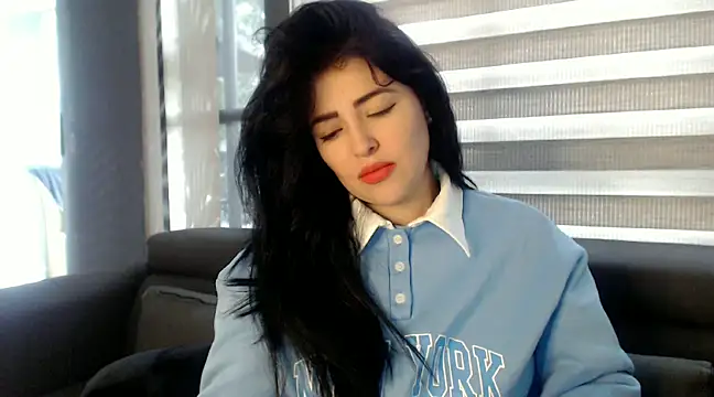 Aleska  Bell online show from 02/04/25, 01:27