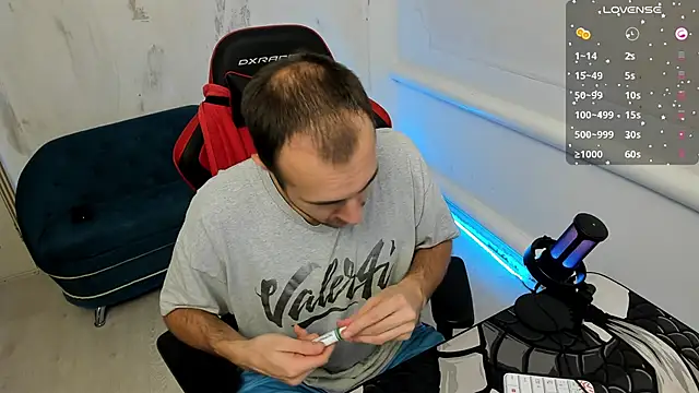 Snapshot of Raamoss chatting on 12/11/24, 07:57 Raamoss online show from 12/11/24, 07:57