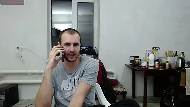 Snapshot of Raamoss chatting on 12/27/24, 06:31 Raamoss online show from 12/27/24, 06:31