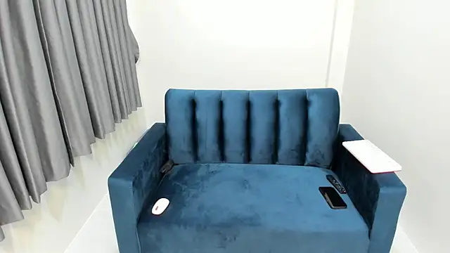 Snapshot of Raamoss chatting on 02/03/25, 06:56 Raamoss online show from 02/03/25, 06:56