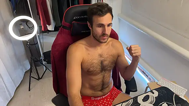 Snapshot of Raamoss chatting on 10/12/25, 05:45 Raamoss online show from 10/12/25, 05:45