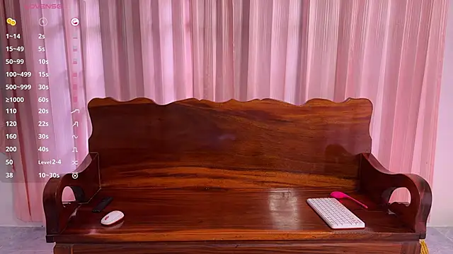 Snapshot of Raamoss chatting on 11/21/25, 08:13 Raamoss online show from 11/21/25, 08:13