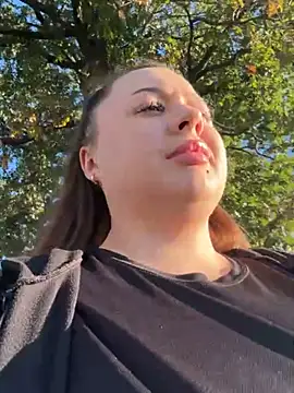 Snapshot of Sara_Slow chatting on 09/27/25, 02:22 Sara Slow online show from 09/27/25, 02:22